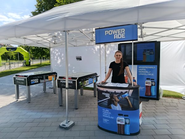 Powerade hostess-kampány a sport jegyében